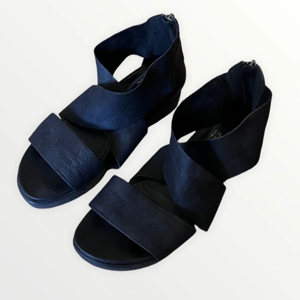 Eileen Fisher black leather sandals size 7.5 - Picture 2 of 6